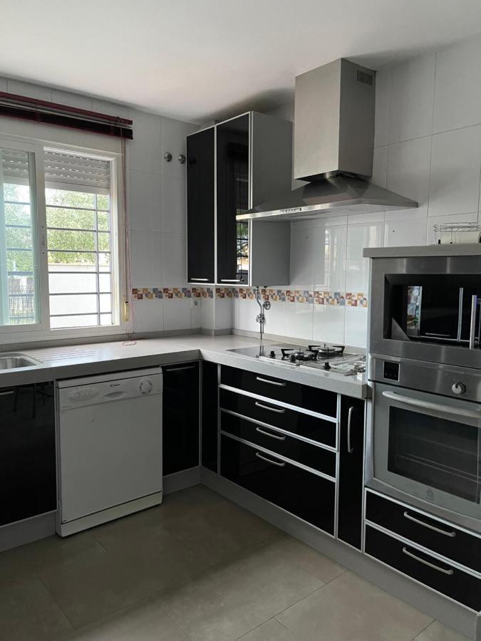 Exclusivo Chalet Sevilla. ¡Jardin & Cocina! Alcalá de Guadaira Buitenkant foto